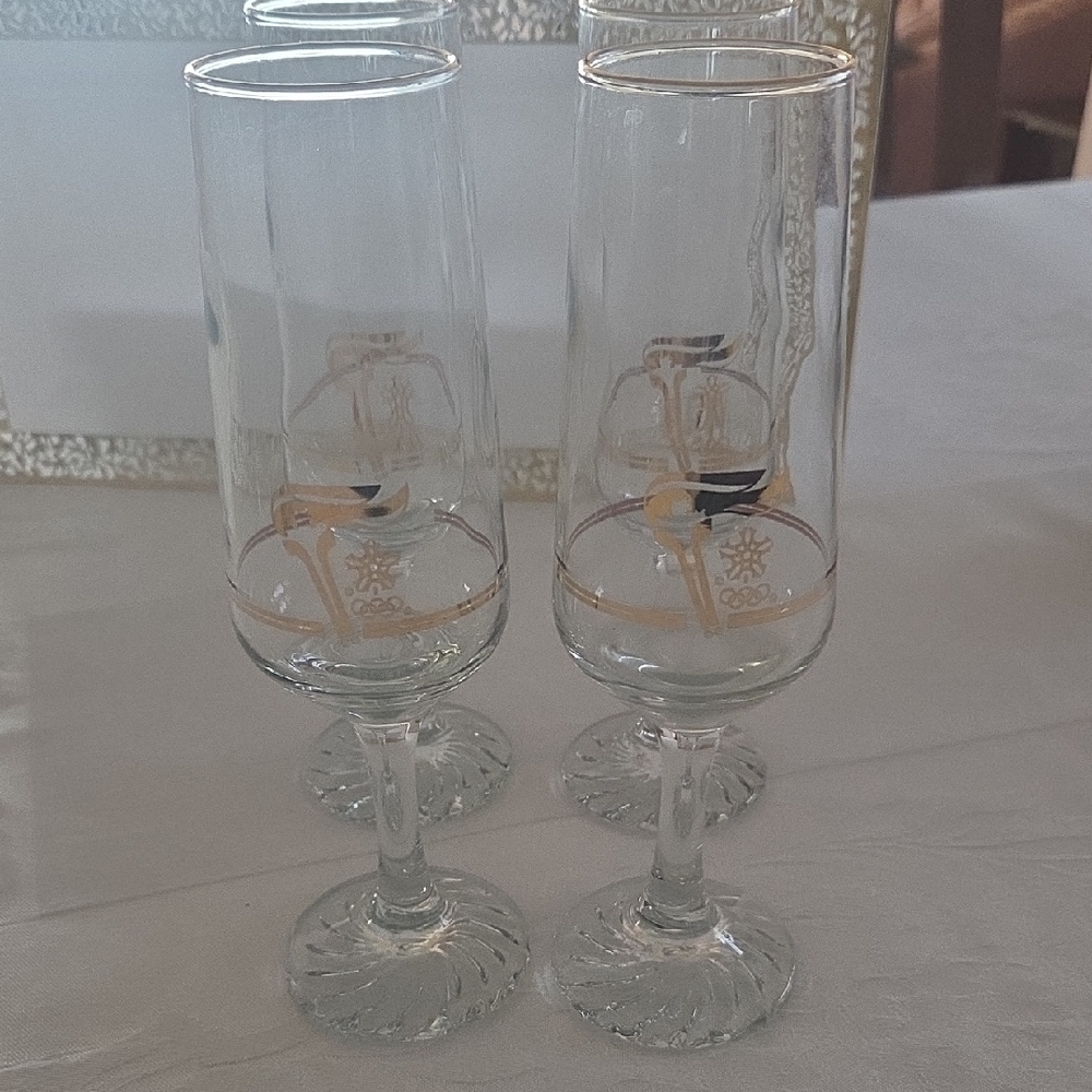 Set of Vintage Gold-Trim Champagne Flutes